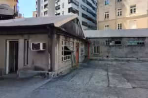 LA CASA DEL ENCARGADO