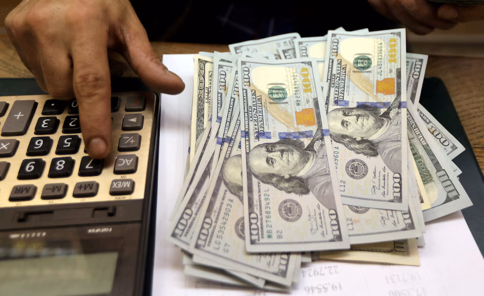 DOLAR