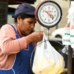 CADA VEZ ALCANZA MENOS: LA AUH YA NO CUBRE NI LA MITAD DE LOS ALIMENTOS BASICOS