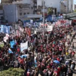 EL ESTADO SE RETIRA Y LA CRISIS AVANZA: CRECEN EL MIEDO Y EL MALESTAR